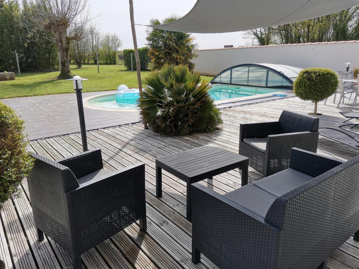 Maison De Campagne Proche Des Plages Saint-Romain-de-Benet المظهر الخارجي الصورة