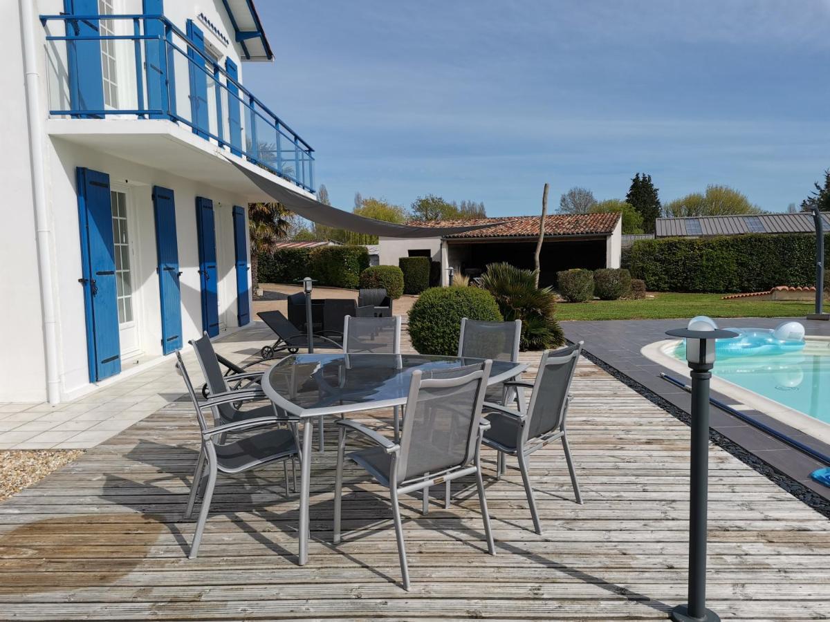 Maison De Campagne Proche Des Plages Saint-Romain-de-Benet المظهر الخارجي الصورة